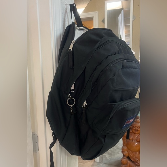 JANSPORT large backpack. In very good condition. - Picture 3 of 4